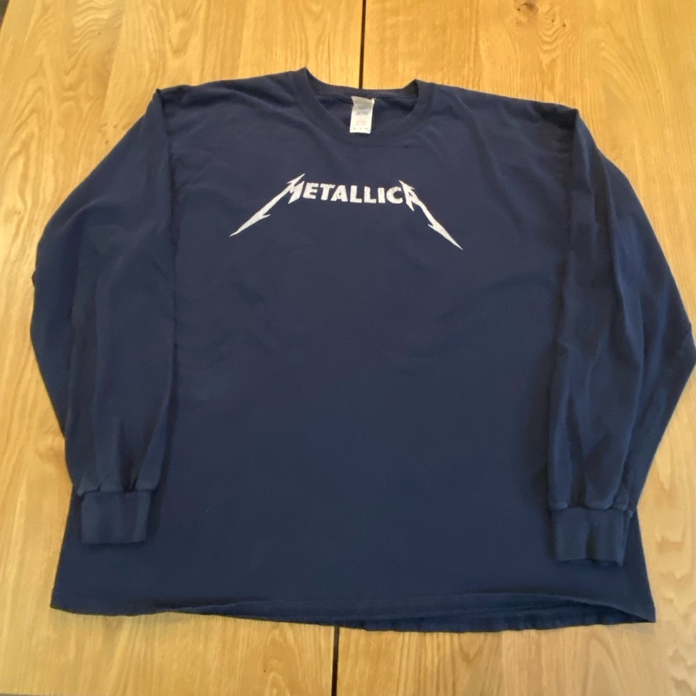 Vintage Metallica t shirt Long Sleeve Spell Out Logo Blue White Gildan XL Band